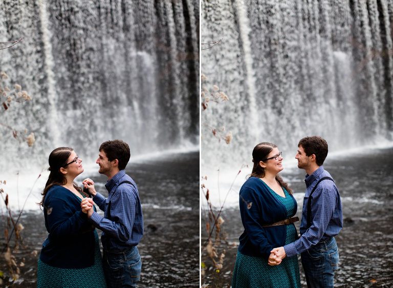 fall engagement photo at puffers pond